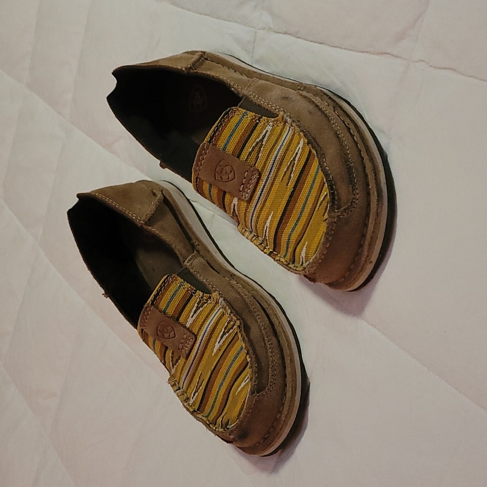 Ariat Cruisers